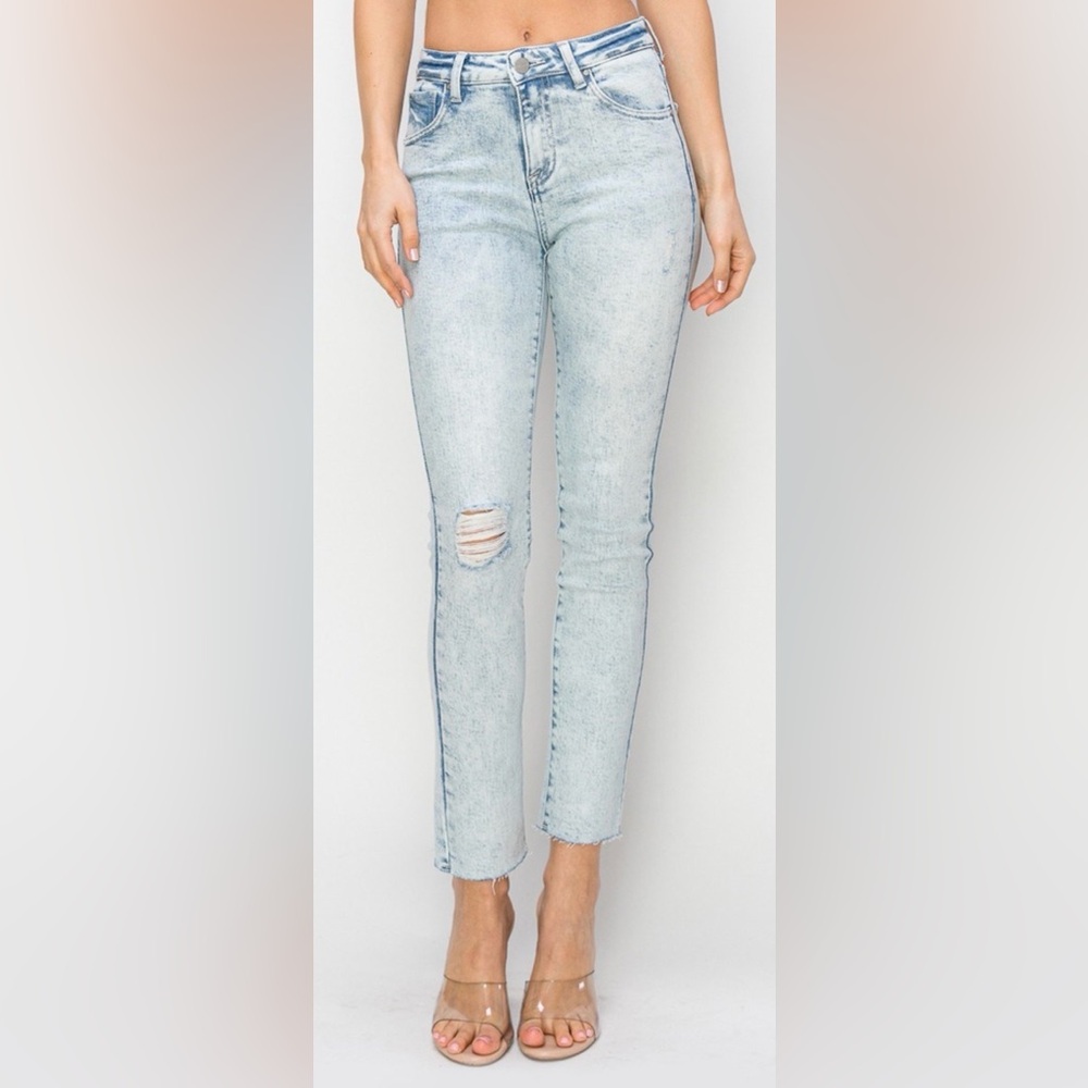 NWT- RISEN HIGH RISE CROP SKINNY RELAXED JEANS- SIZE 1